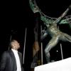 Rudolph Brown/Photographer<\n>Unveiling of Usain Bolt statue at the National Stadium on Sunday, December 3, 2017 *** Local Caption *** @Normal:Track and field legend Usain Bolt inspects his statue, made by sculptor Basil Watson, at its unveiling at Independence Park in Kingston last night.