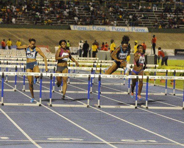 Gladstone Taylor / Photographer

Tiffany Porter (130) places first in womens 100m hurdles

jamaica invitationals