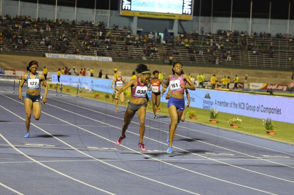 Gladstone Taylor / Photographer

kori carter places first

Womens 400M hurdles