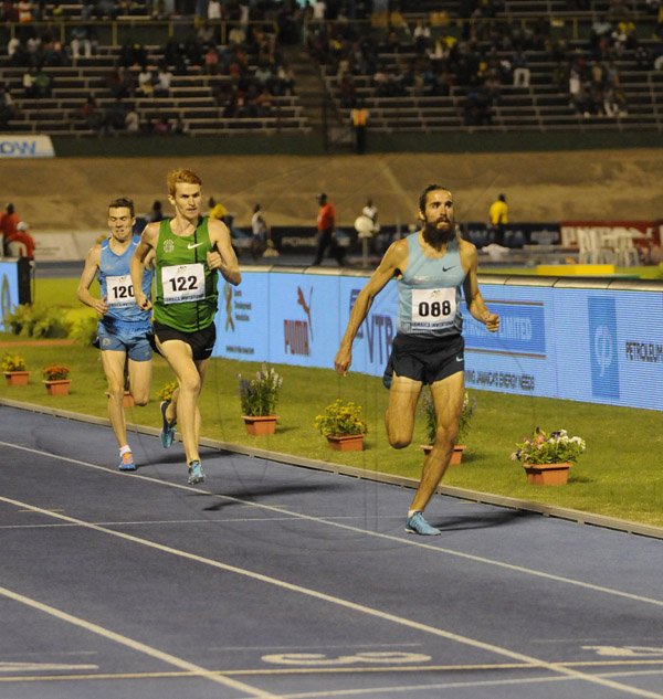 Gladstone Taylor / Photographer

Will Leer, first in 1500 meter run at the jamaica invitationals ahead of Ciaran O'Lionaird (122)  and Chris O'Hare (120)