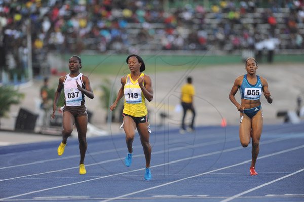 Ian Allen/Staff Photographer
Jamaica Invitational 2014 Track and Field Meet at the National Stadium.