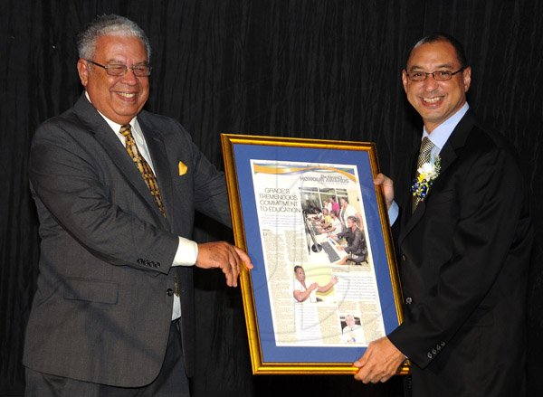 Gladstone Taylor / Photographer

Gleaner Honour Awards