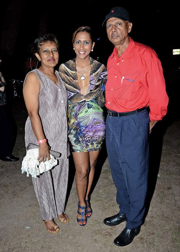 Winston Sill/Freelance Photographer
To Mom With Love Concert, held at LIME Golf Academy, New Kingston on Sunday night May 11, 2014. Here are Ayesha Creary (centre) with her Mom and Dad.