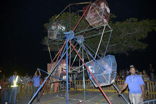 Welcome in the new year 3,000ft above kingston. offer bliss & wishes Jamaica GleanerGallery|New Year's Eve- Waterfront 2014|Gladstone Taylor