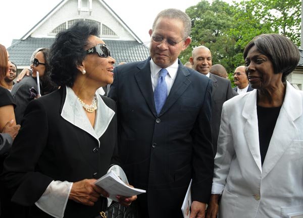 Gladstone Taylor / Photographer

Dr Olivia "Peaches" McMillan, Prime Minister Bruce Golding and Lorna Golding

Service of thanks giving for the life of Trevor McMillian held at Up Park Camp, Kingston on saturady