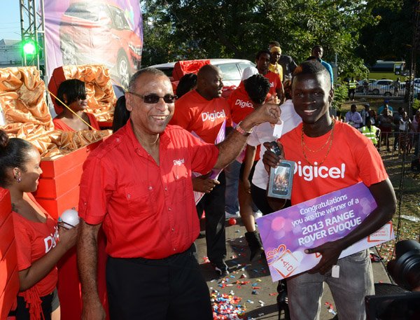 Winston Sill/Freelance Photographer
Digicel Christmas Promotion Draw and Handing-Over Ceremony, held at St. William Grant Park, West Parade on Wednesday January 15, 2014.