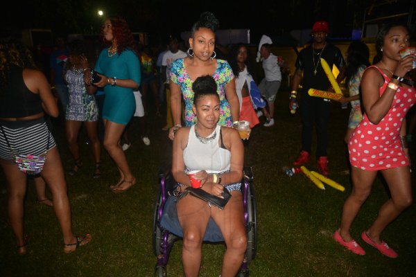 wheelchair-tasha-hunt-tash-diah-cousins-spotted-last-year-back-again-this-year-