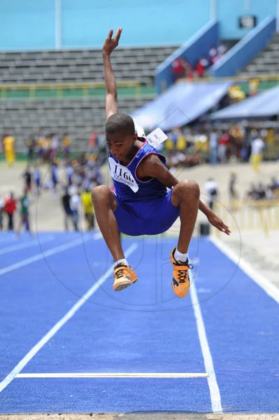 Ricardo Makyn/Staff Photographer
Junior High Schools track and field Championsips  2012 at the National Stadium day one at the National Stadium on Thursday 19.4.2012