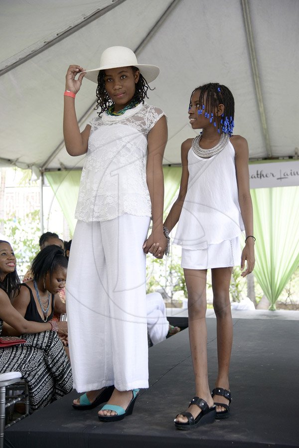 Gladstone Taylor / Photographer

fashion show, mothers day event
