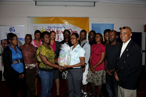 Winston Sill / Freelance Photographer
Spelling Bee: Presentation of Gift Baskets to Spellers and their Trainers by sponsors, held at Jamaica Pegasus Hotel, New Kingston on Tuesday January 31, 2012.