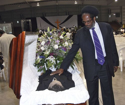 Ian Allen/Photographer
Howard Aris funeral.