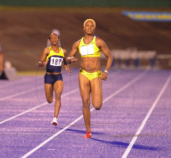 Ricardo Makyn/Staff Photographer.
Womens 200 Meter    at the Utech Classics held at the National Stadium on Saturday 15.4.2012